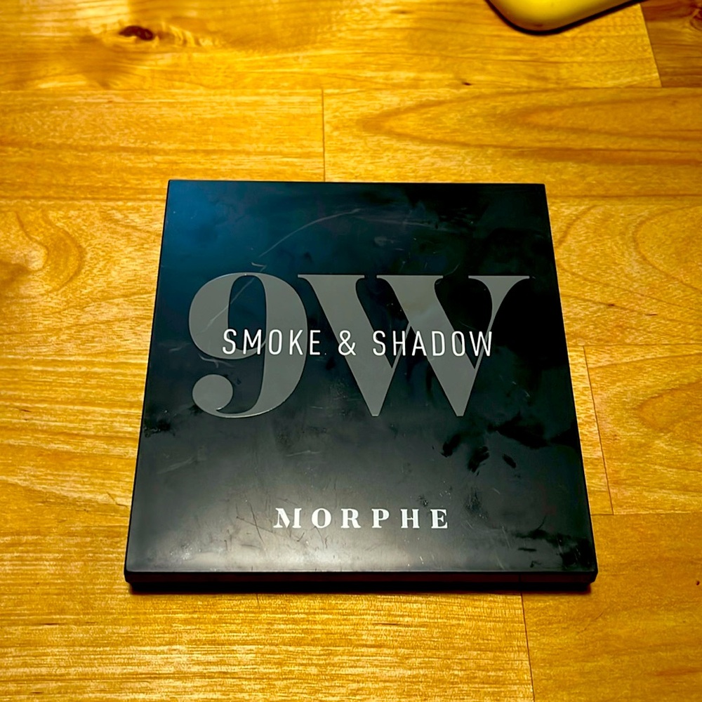 9W Smoke and shadow eye palette by Morphe